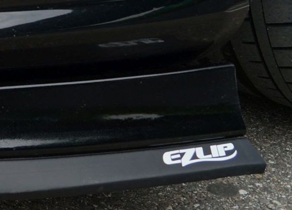 EZ-Lip Spoiler Spoilerlippe Gummi Lippe Frontspoiler (Eintragungsfrei) für  viele Fahrzeuge (freie Farbwahl), Farbe:Schwarz : : Auto & Motorrad